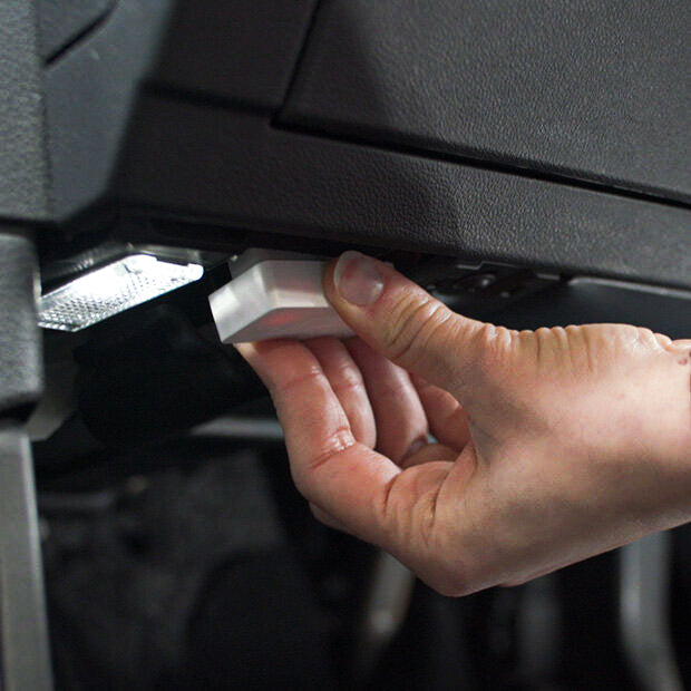 Valise de diagnostic multimarque OBDclick + Application en français